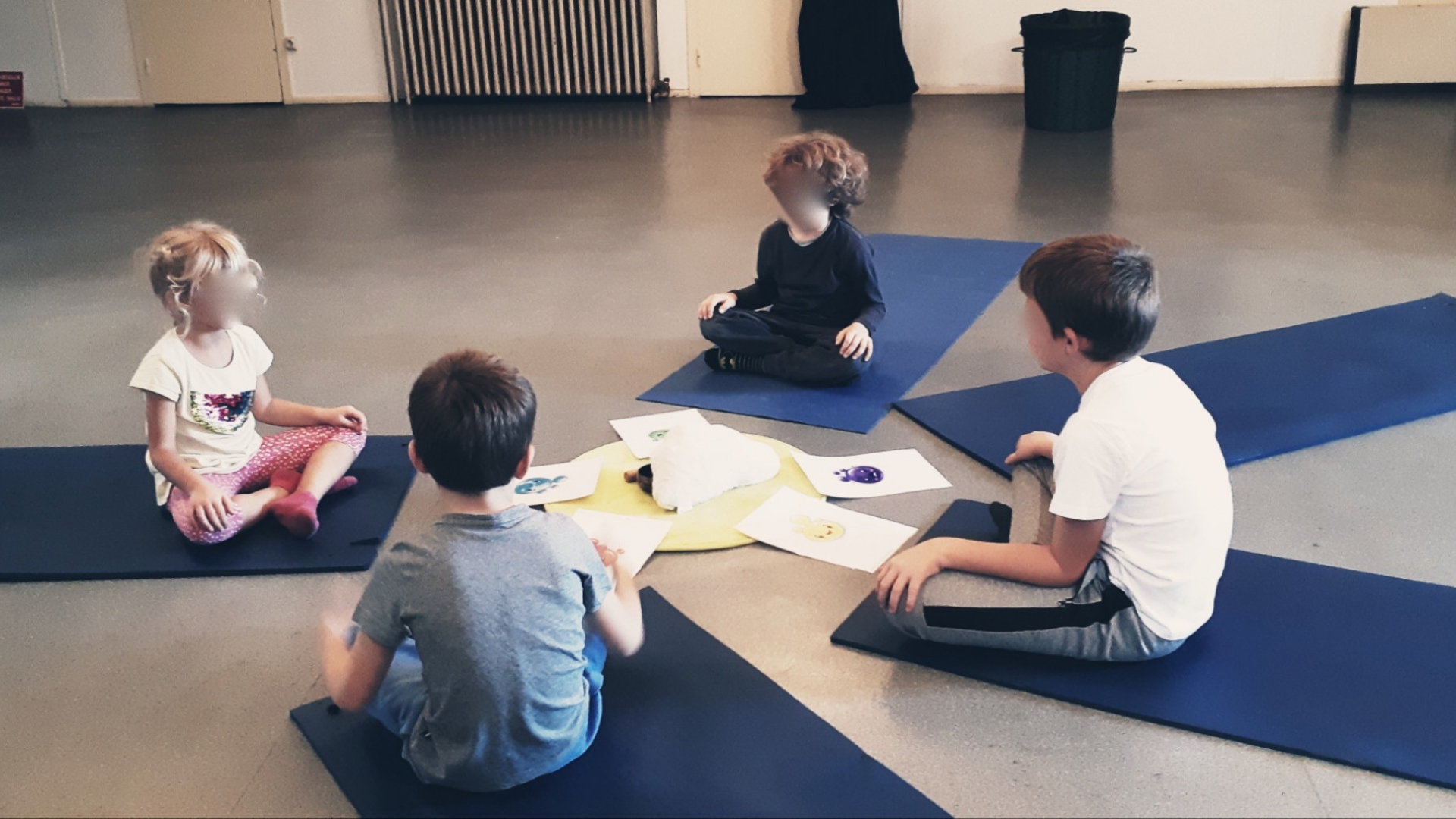 Séance de sophrologie avec des enfants.