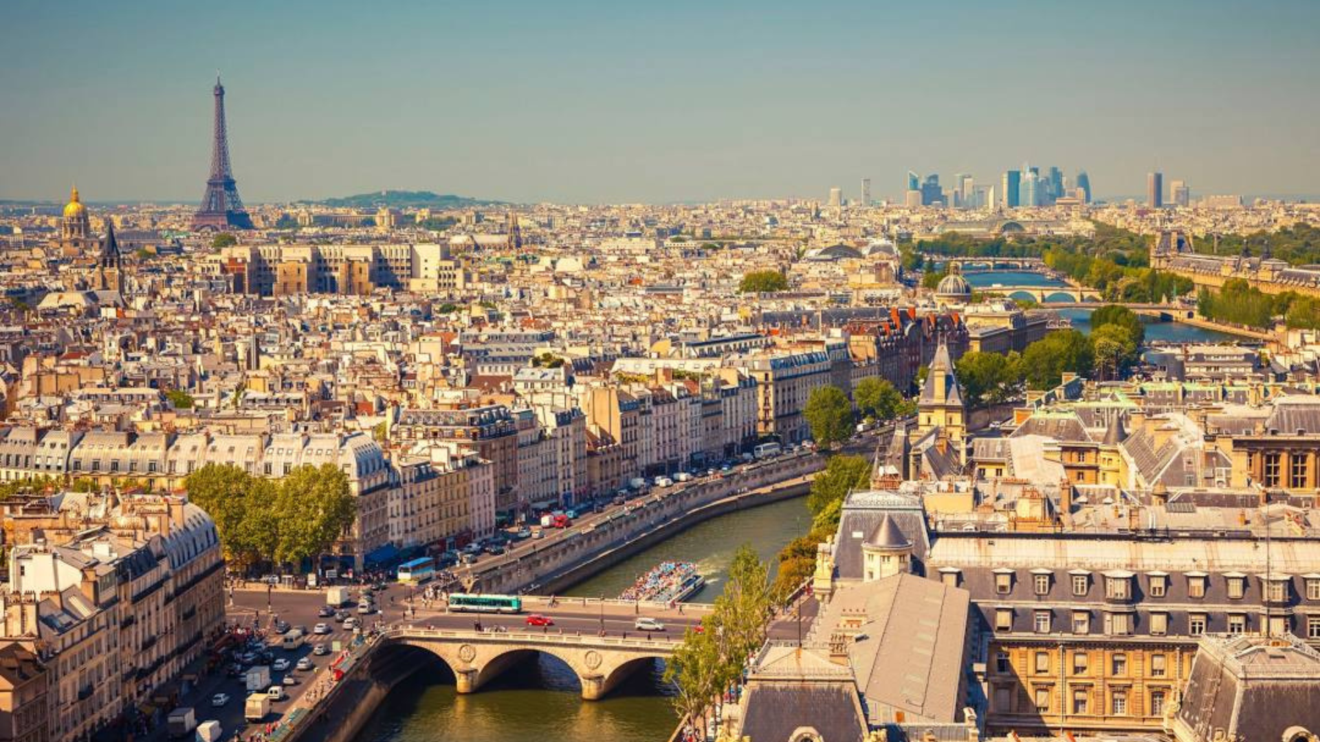 Ville de Paris où Natacha Piriou exerce.